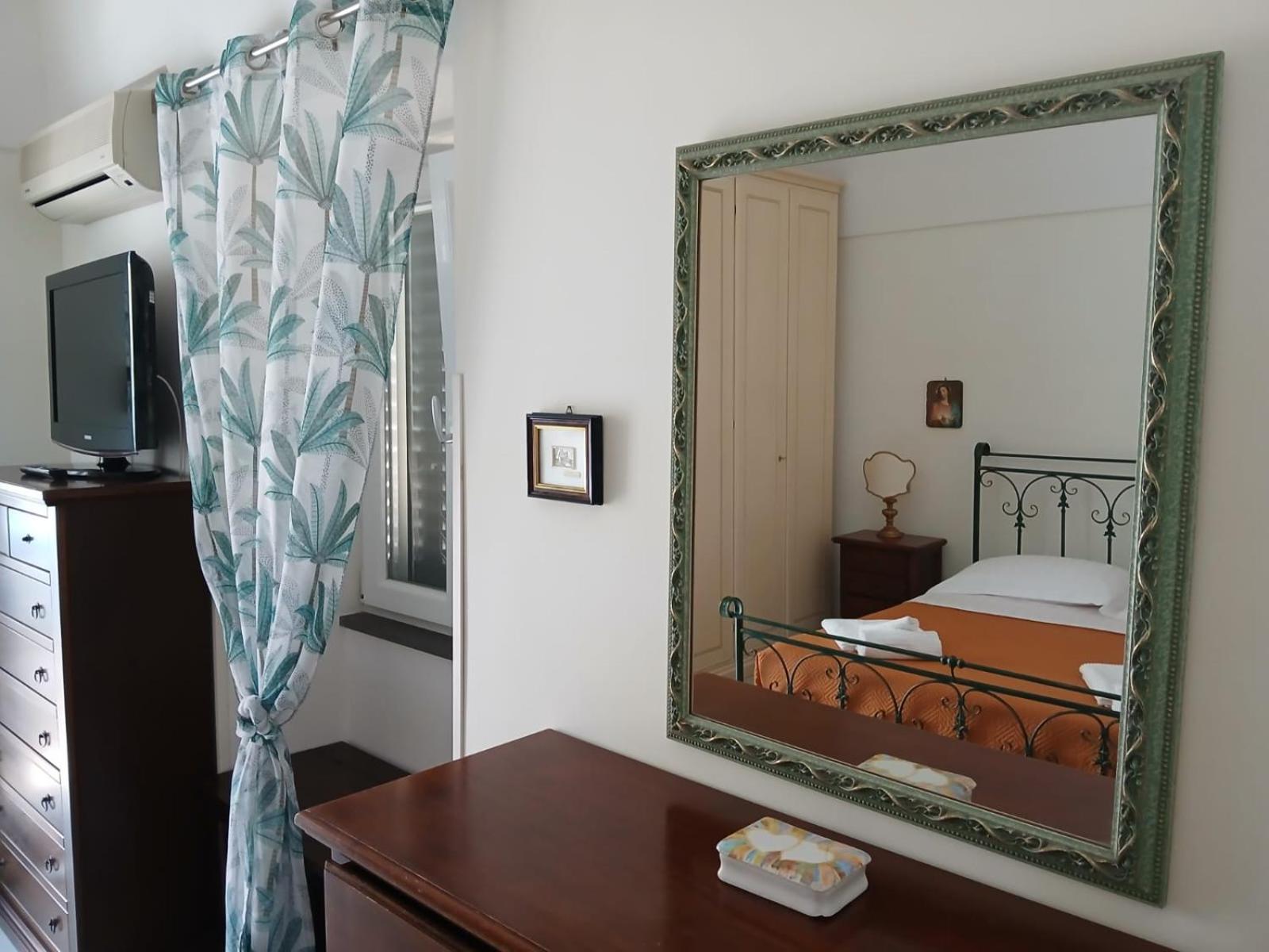 Alloggio Turistico Isabella Ventotene Buitenkant foto